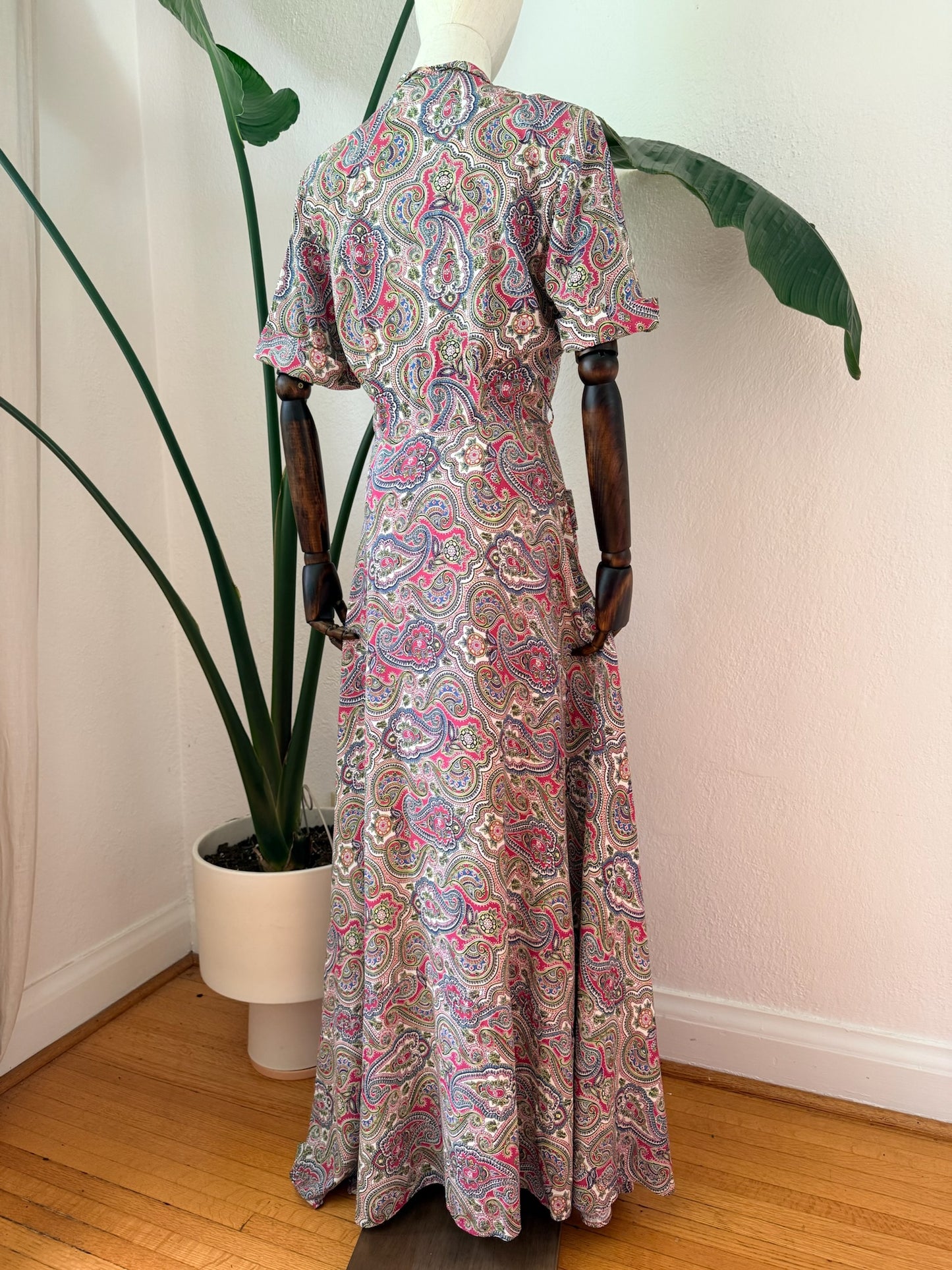 Vintage 1940s Saybery Paisley Print Hostess Dress, Size Small