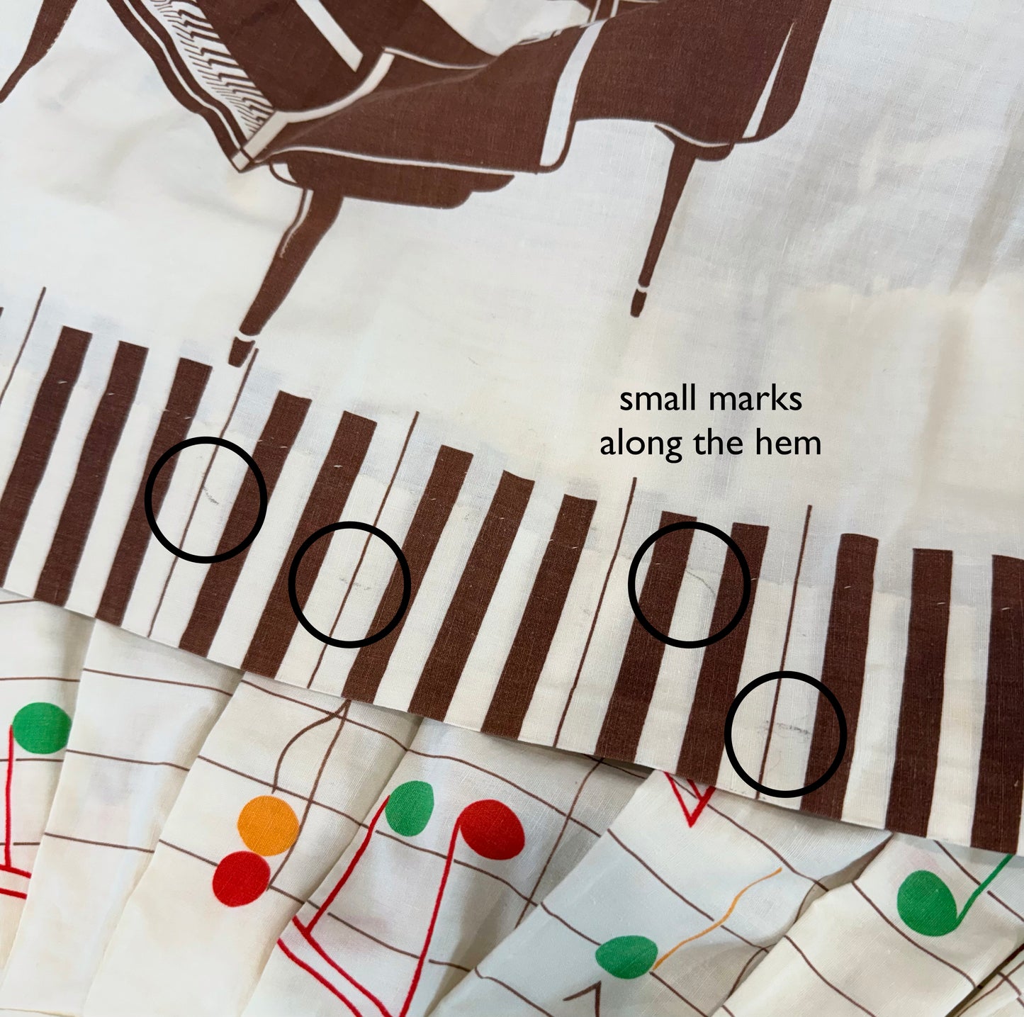 Vintage 1950s Piano and Music Notes Novelty Print Border Skirt, Size Small