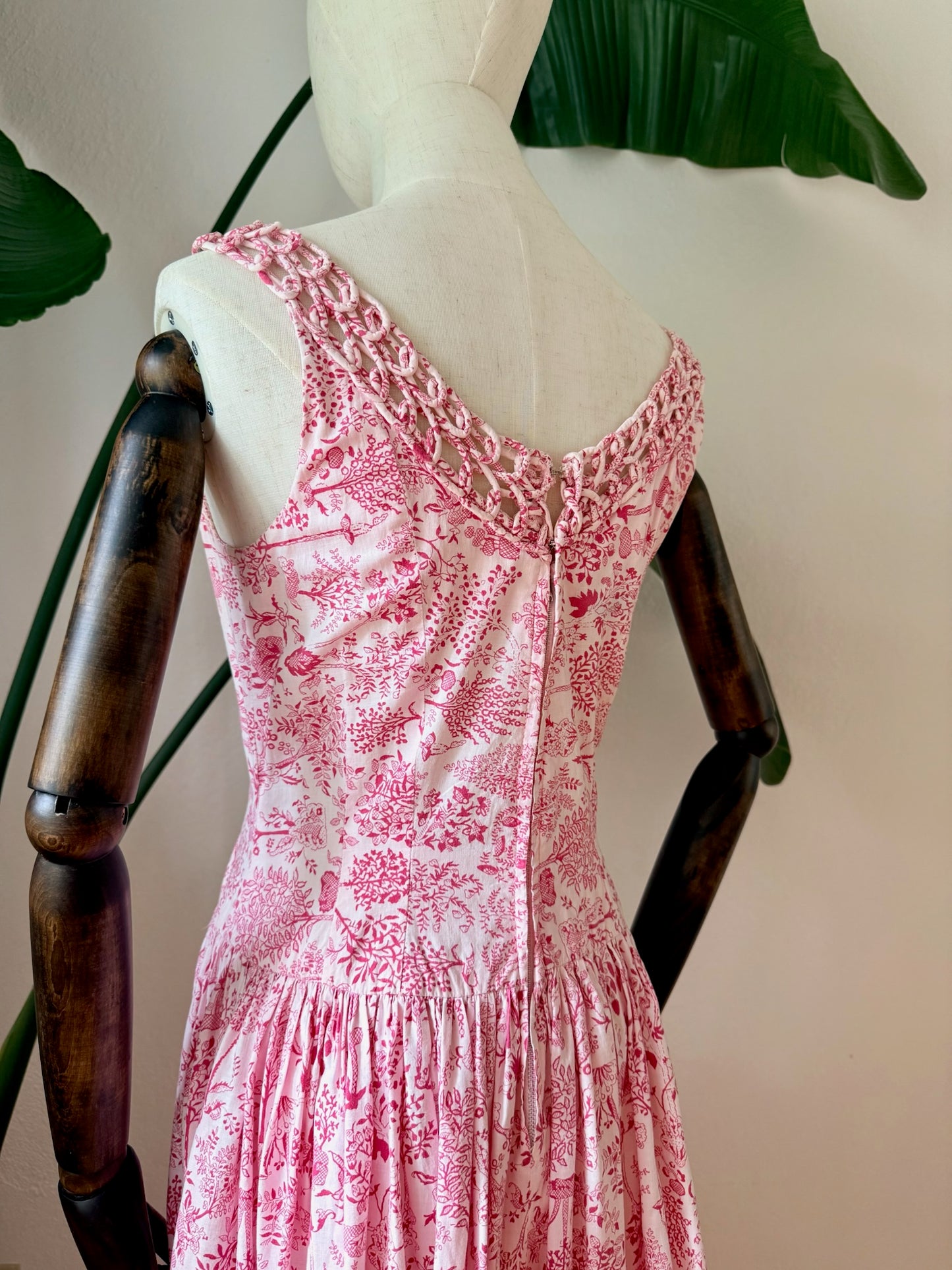 Vintage 1950s Jerry Gilden Plant Print Fit and Flare Dress Size Small