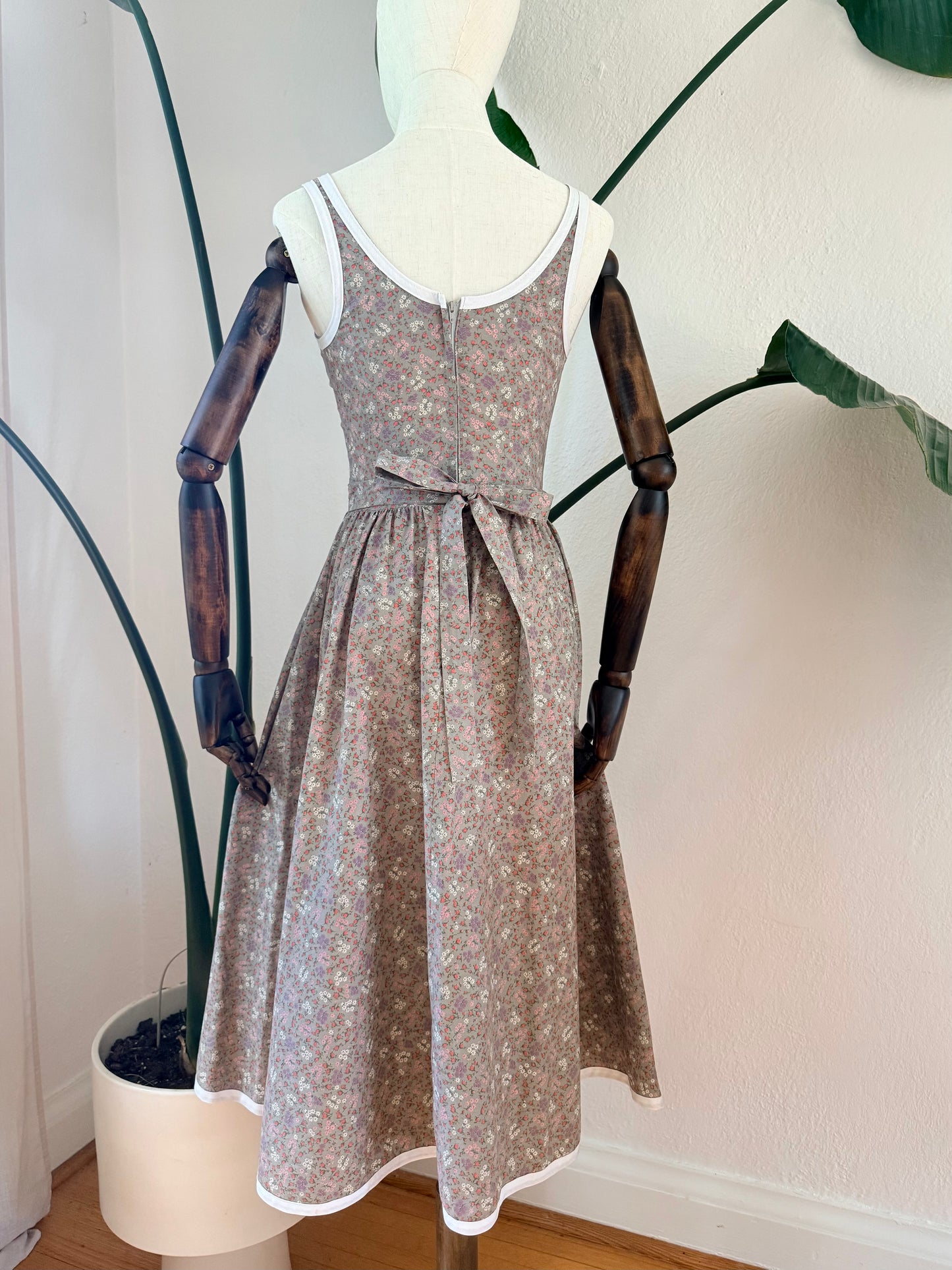 Vintage 1970's Gunne Sax Floral Print Prairie Dress Size 7