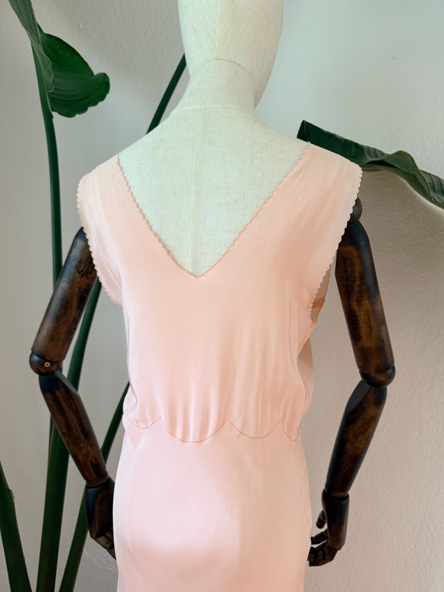 Vintage 1930s Pale Pink Negligee Nightgown, Size Small