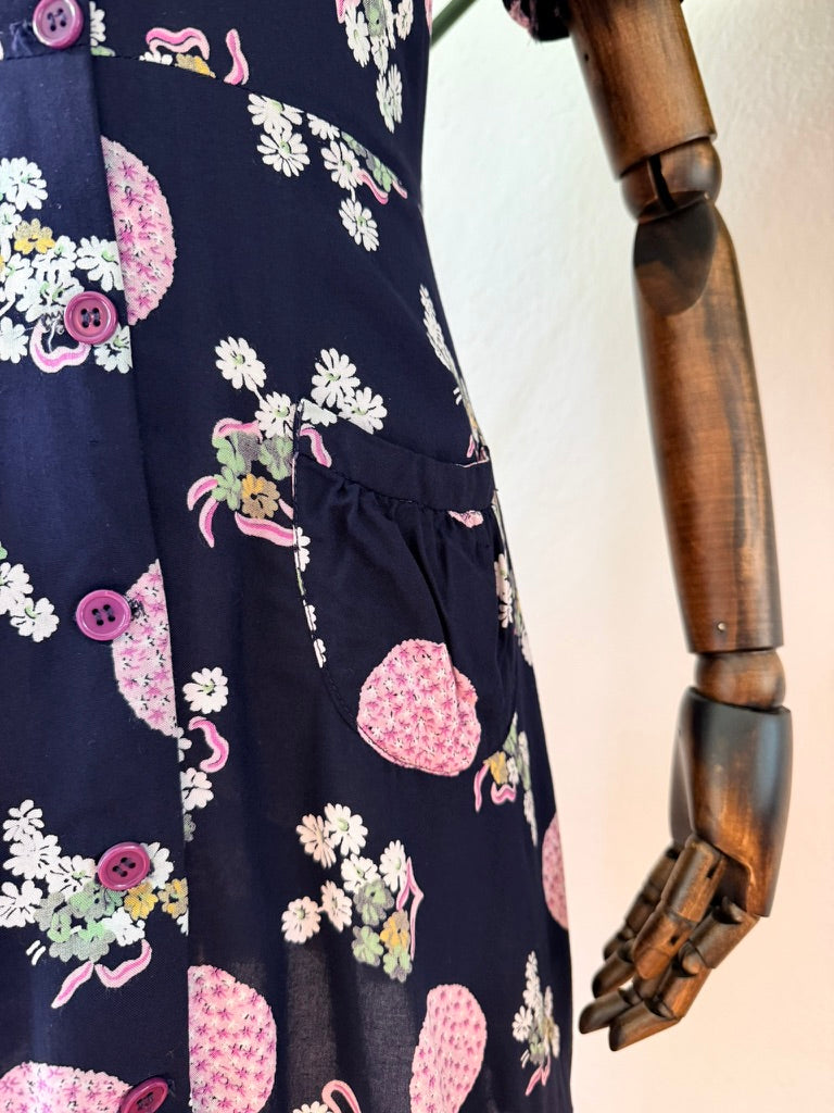 Vintage Early 1970's Floral Print Short Dress Size X-small