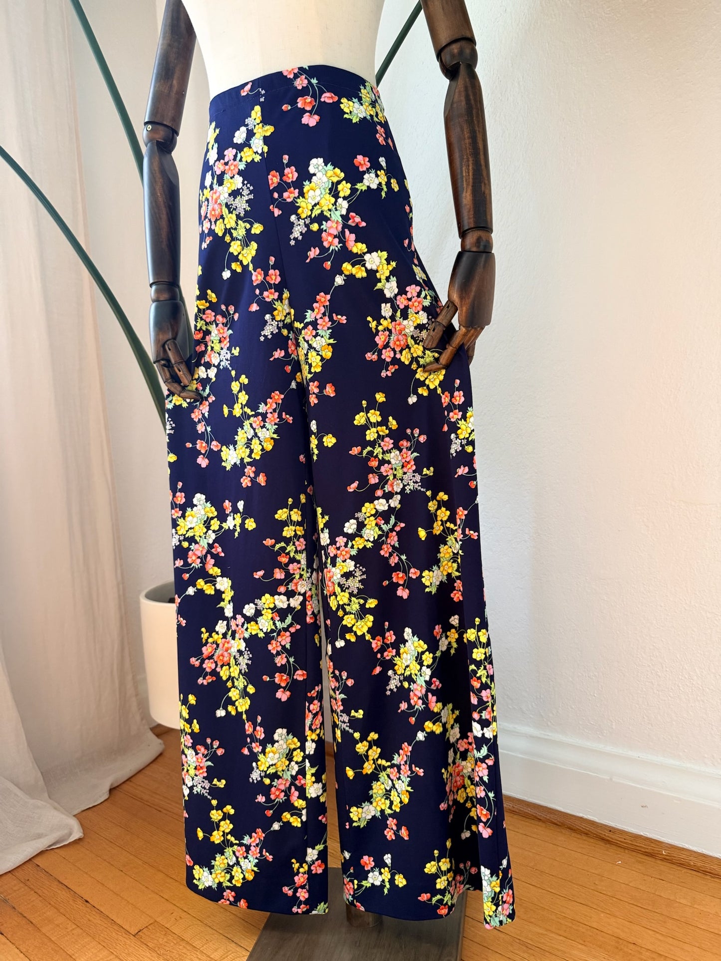 Vintage 1970s Pants, Size Medium