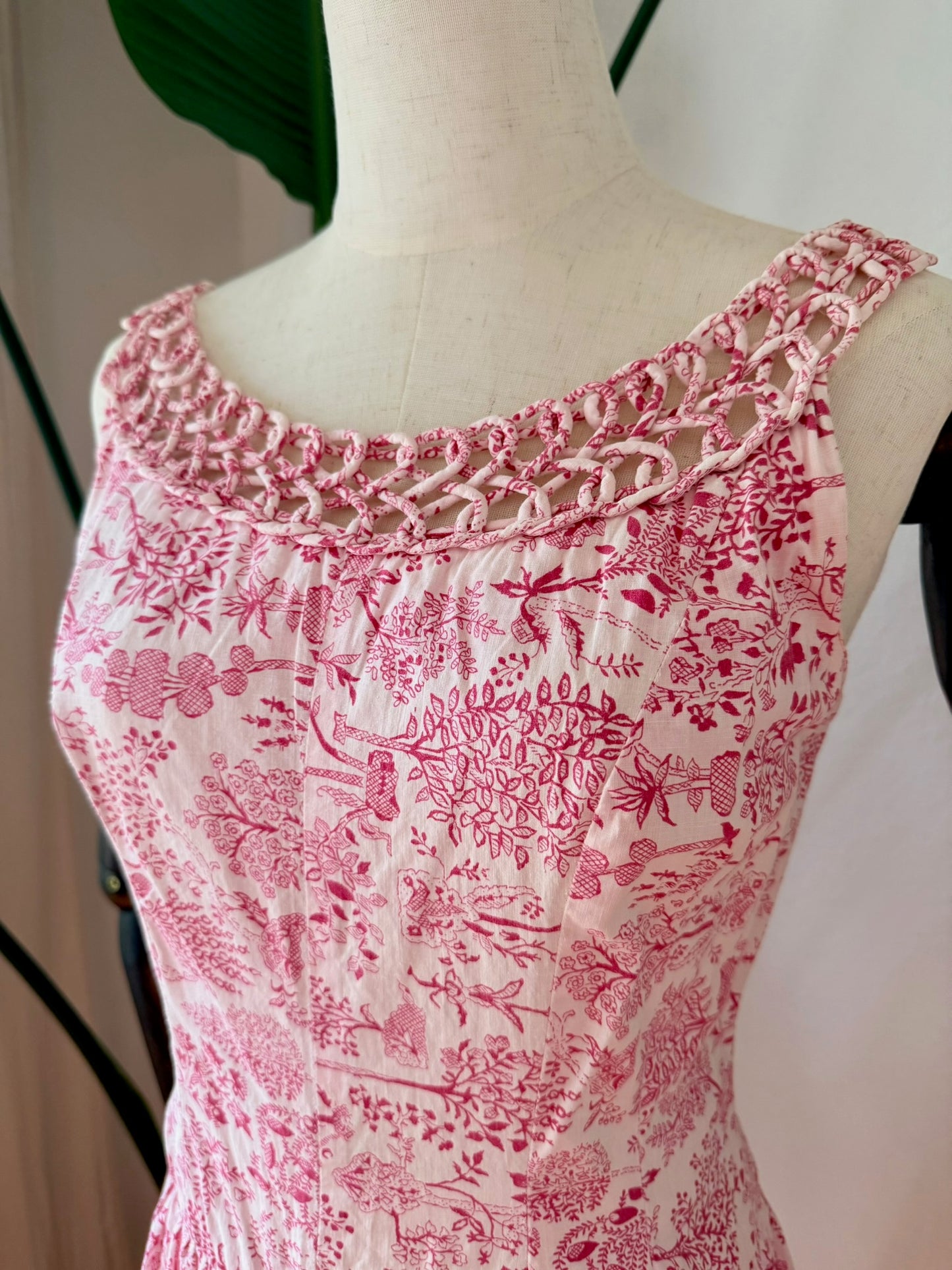 Vintage 1950s Jerry Gilden Plant Print Fit and Flare Dress Size Small