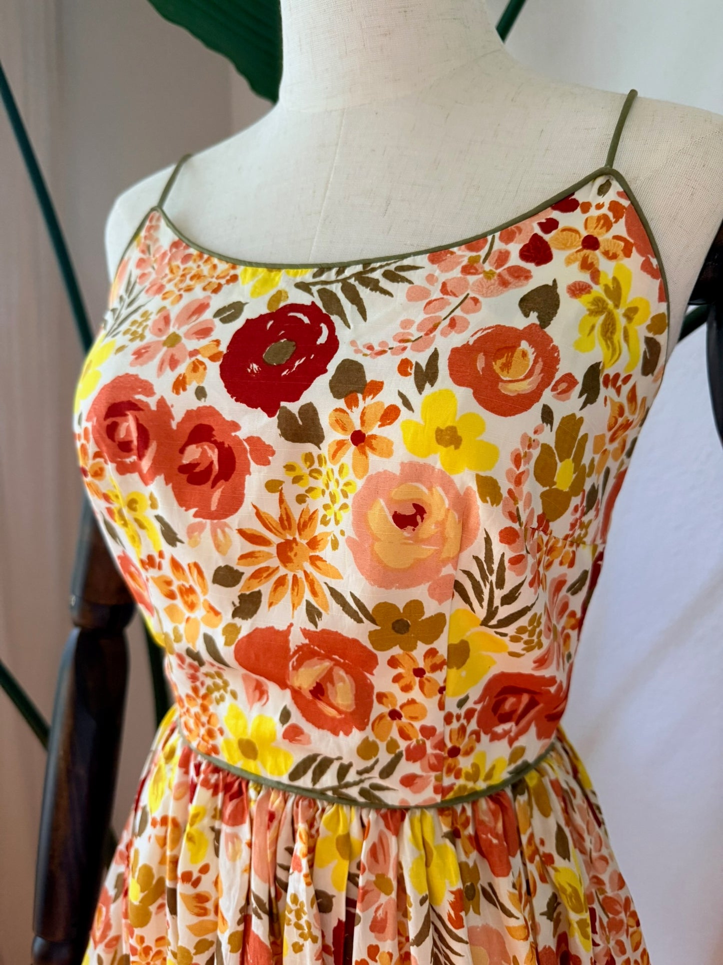 Vintage Late 1950s to Early 1960s Floral Sundress, Size Small