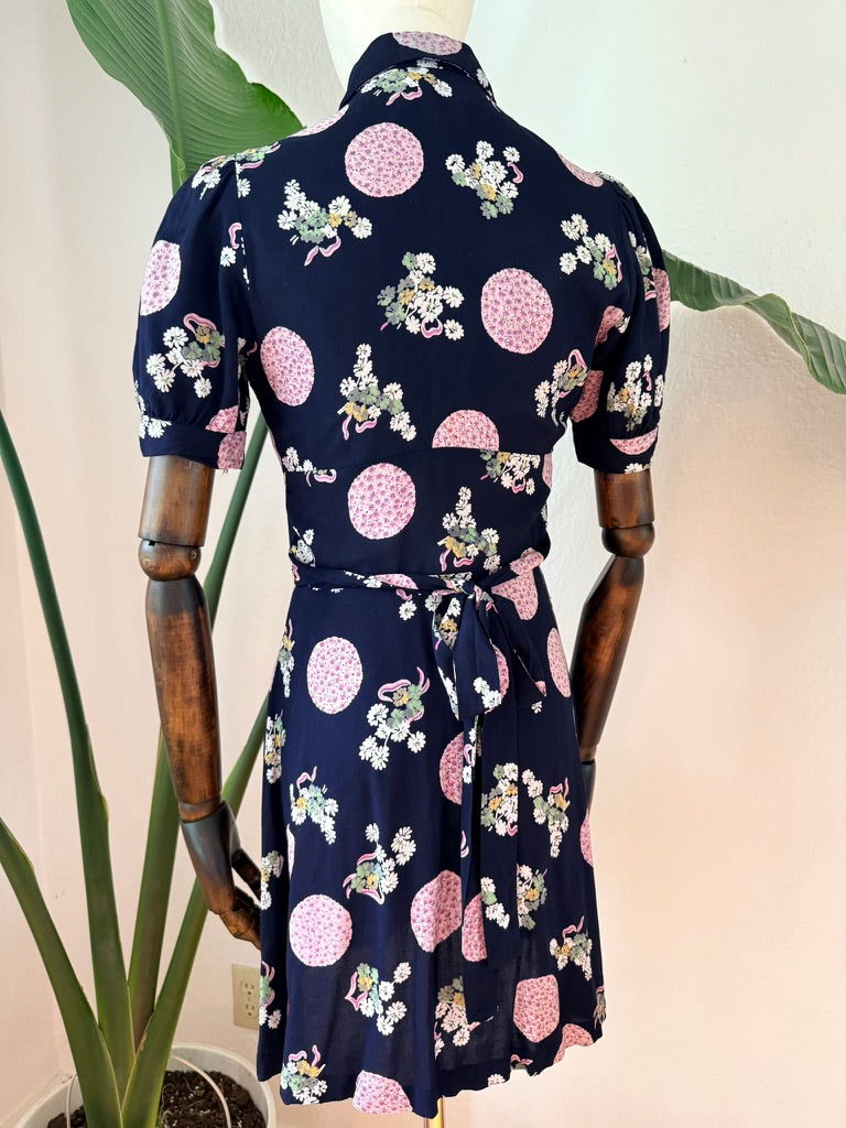 Vintage Early 1970's Floral Print Short Dress Size X-small