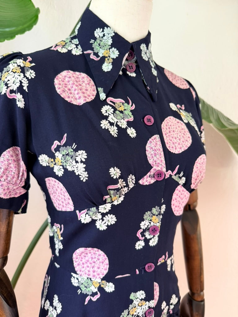 Vintage Early 1970's Floral Print Short Dress Size X-small