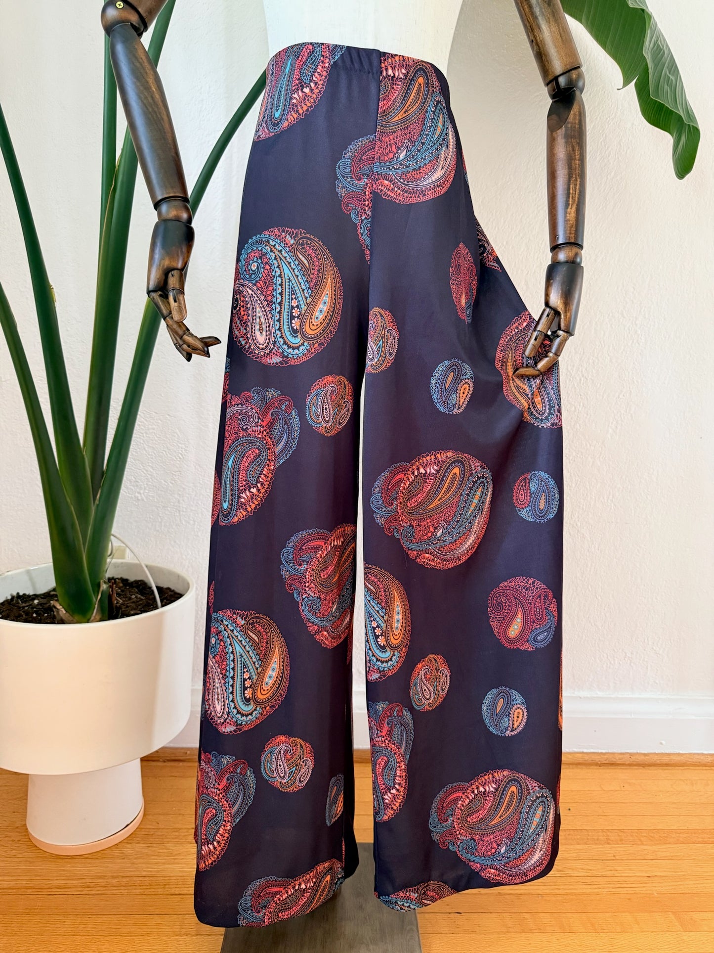 Vintage 1970s Printed Pants, Size Med