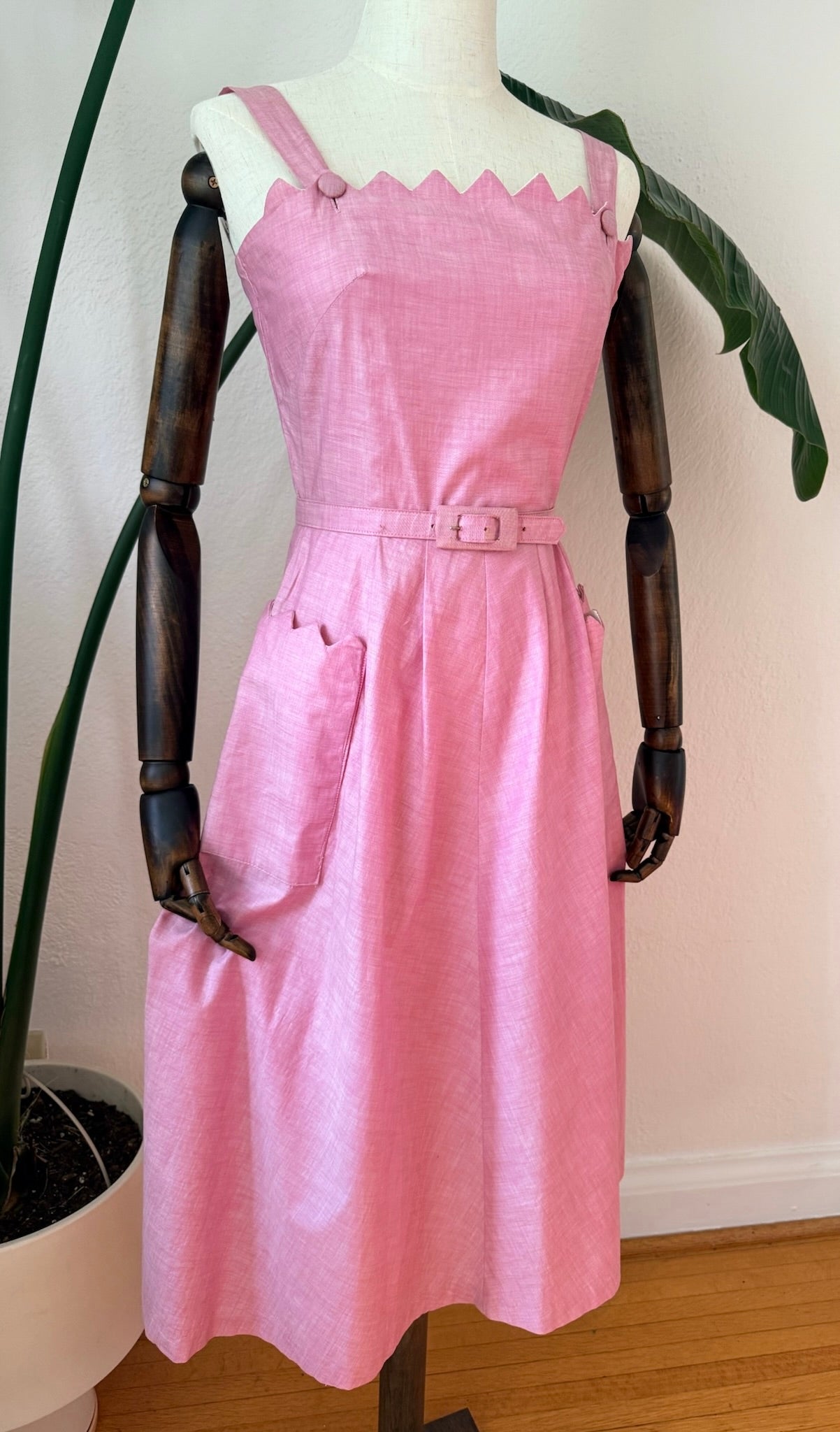 Vintage Late 1940s to 1950s Pink Scalloped Sun Dress, Size Small