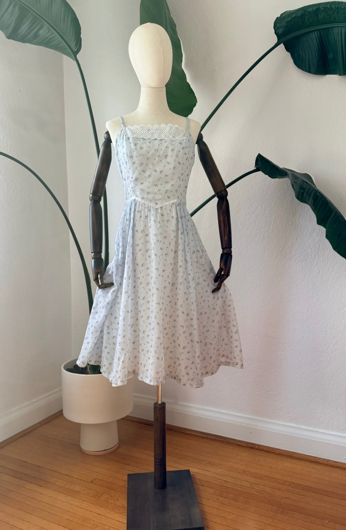 Vintage 1970s Gunne Sax Floral Print Dress Size 11