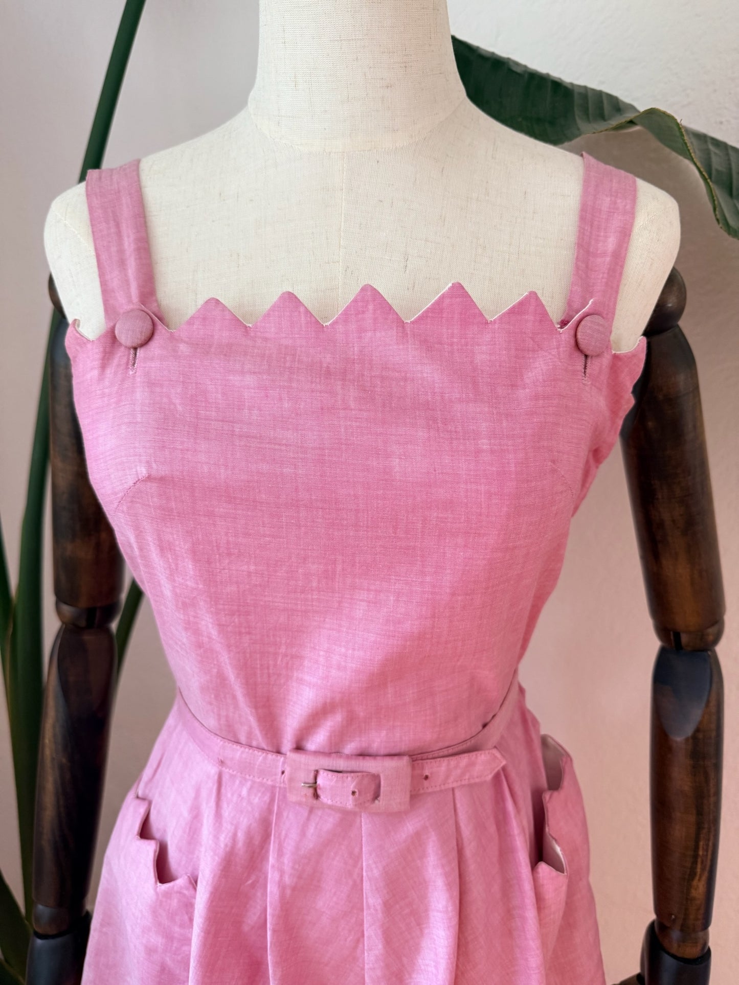 Vintage Late 1940s to 1950s Pink Scalloped Sun Dress, Size Small