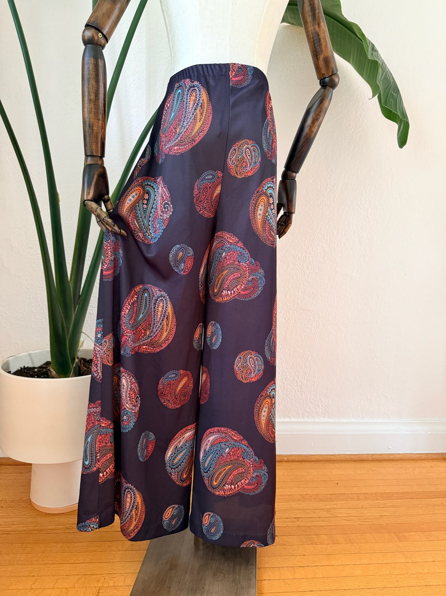 Vintage 1970s Printed Pants, Size Med