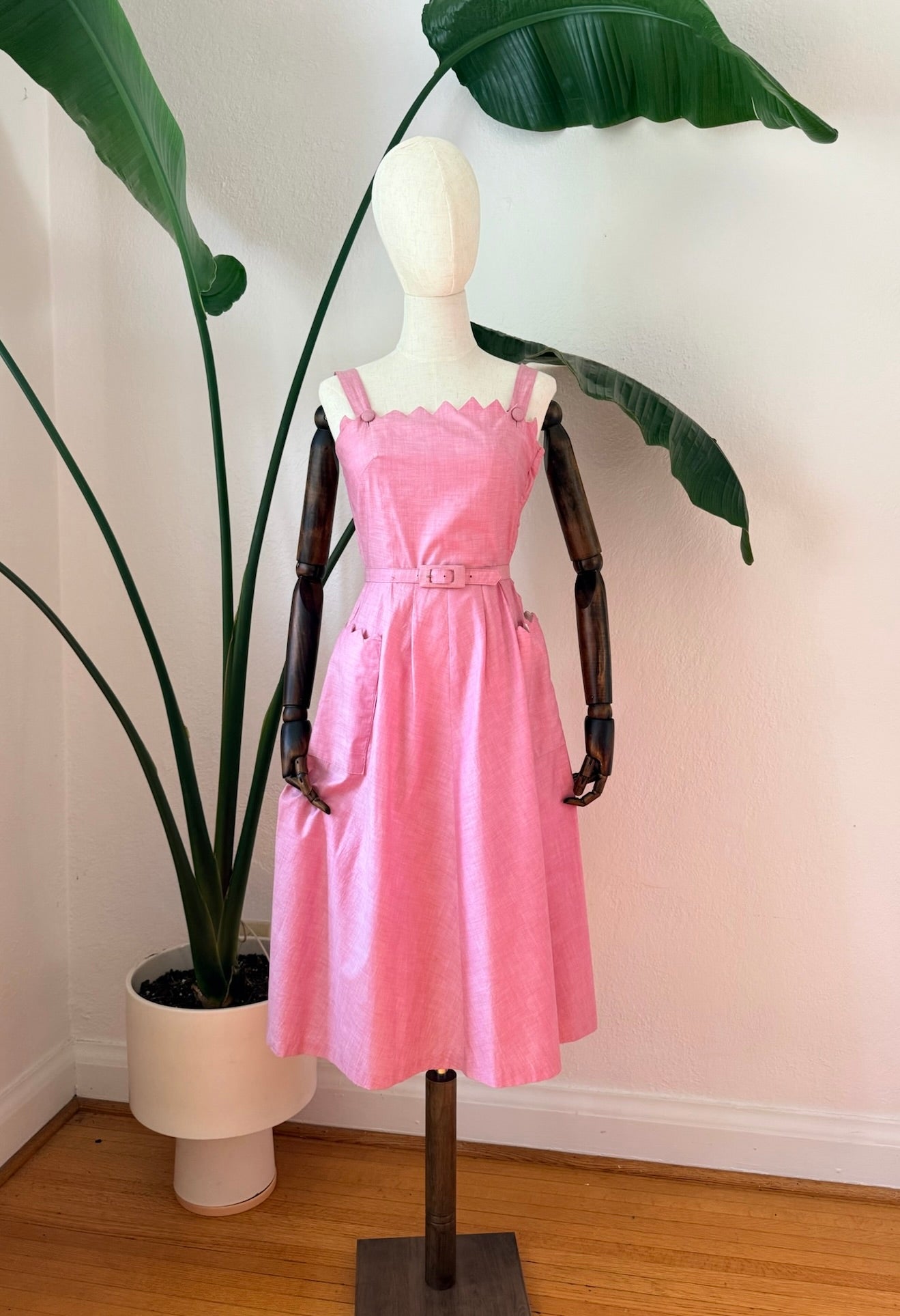 Vintage Late 1940s to 1950s Pink Scalloped Sun Dress, Size Small