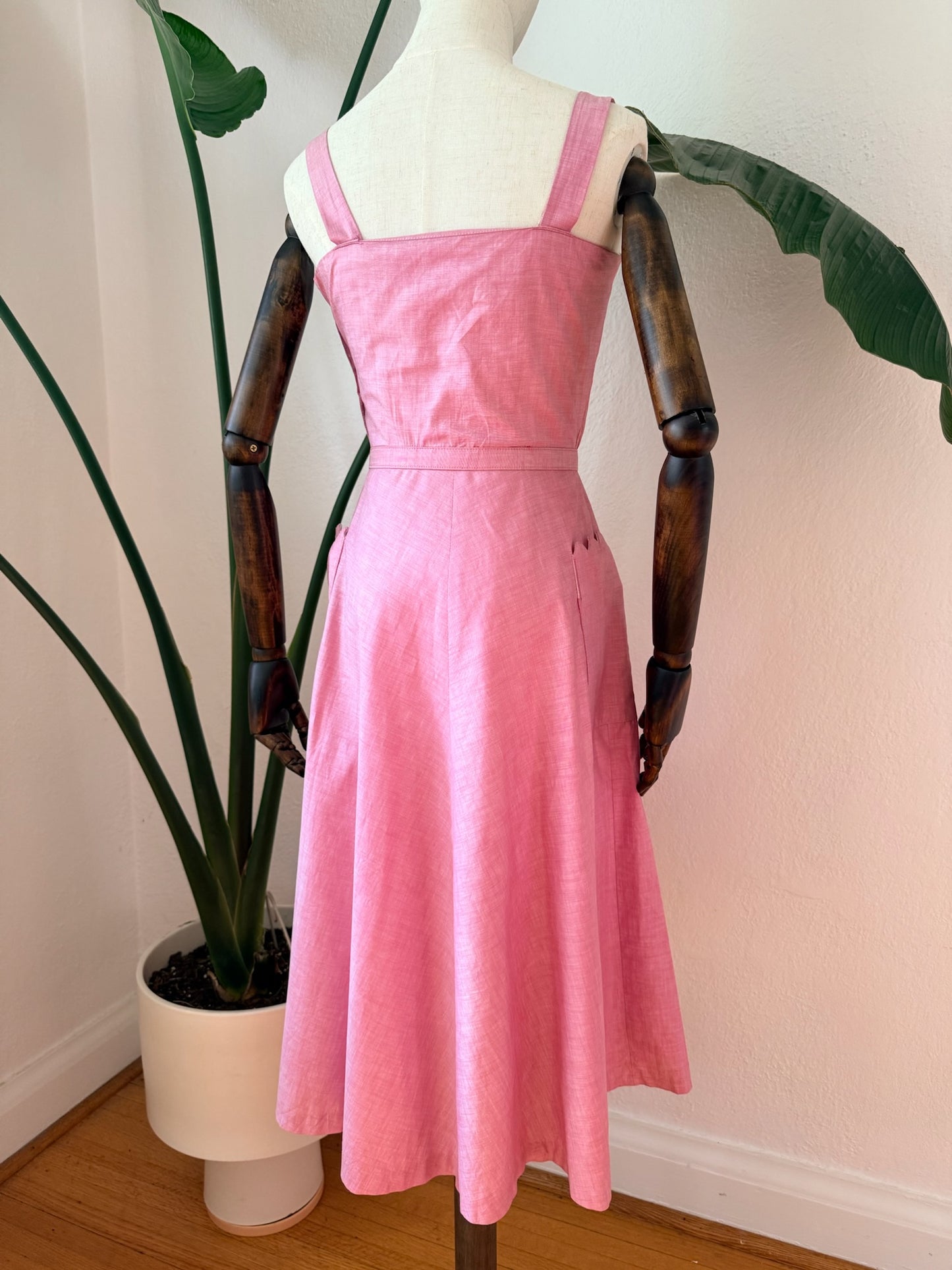 Vintage Late 1940s to 1950s Pink Scalloped Sun Dress, Size Small