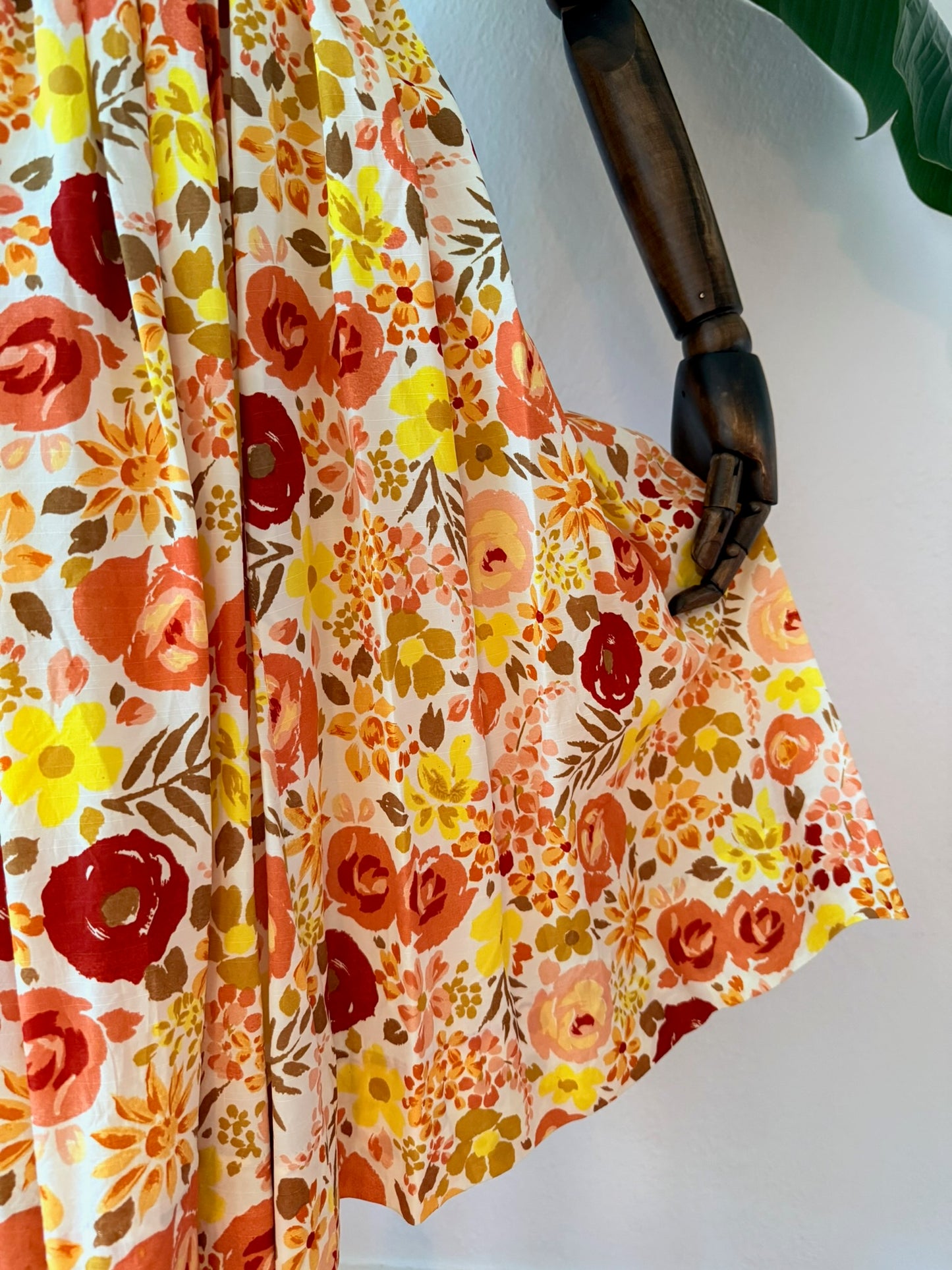 Vintage Late 1950s to Early 1960s Floral Sundress, Size Small