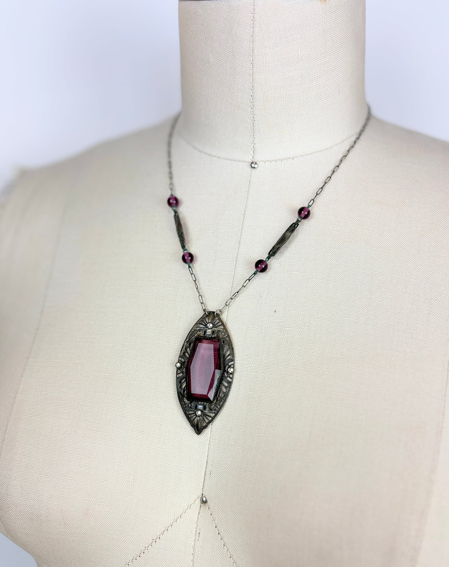 Vintage 1920s/1930s Czech Glass Necklace