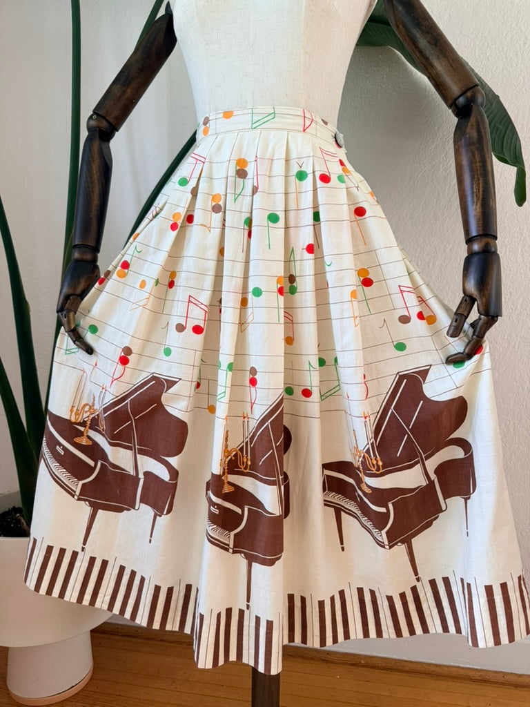 Vintage 1950s Piano and Music Notes Novelty Print Border Skirt, Size Small